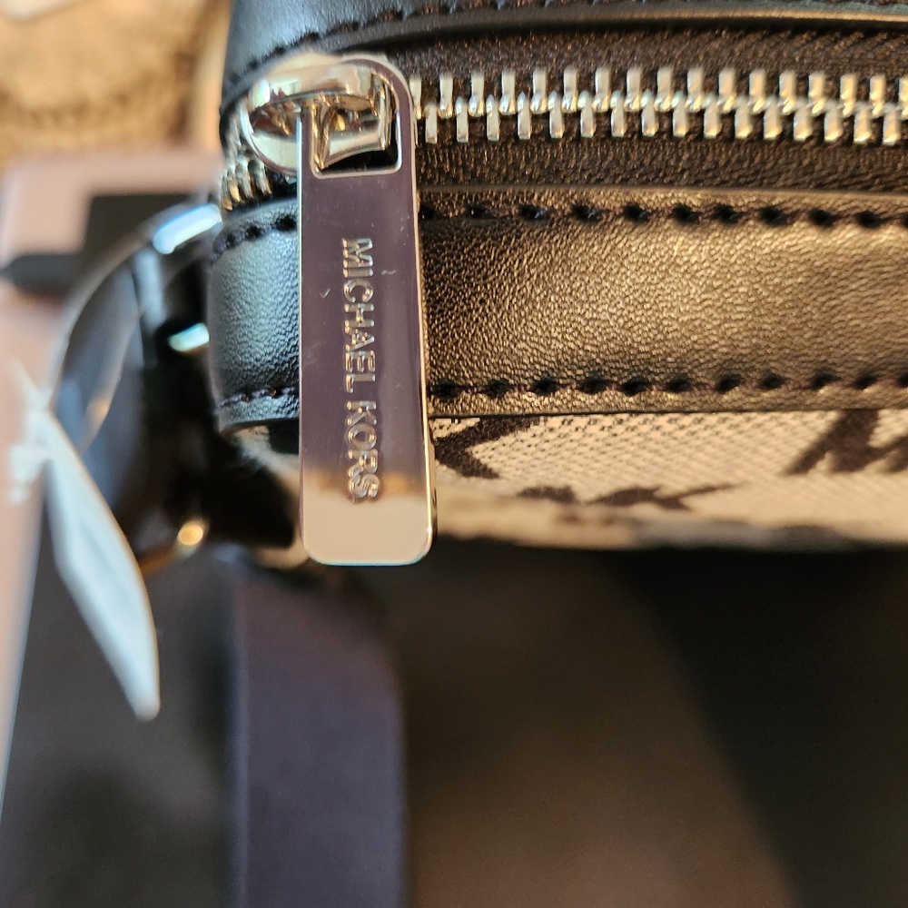 NWT Michael Kors Jet Set Crossbody Bag - Picture 7 of 12